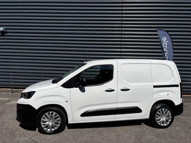 Peugeot Partner image 2